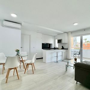 Apartamento En 1ª Linea De Playa, Piscina Y Parking